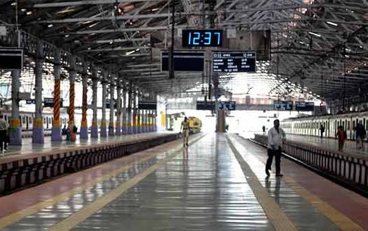 सीएसएमटी स्थानकातील फलाटांचा होणार विस्तार