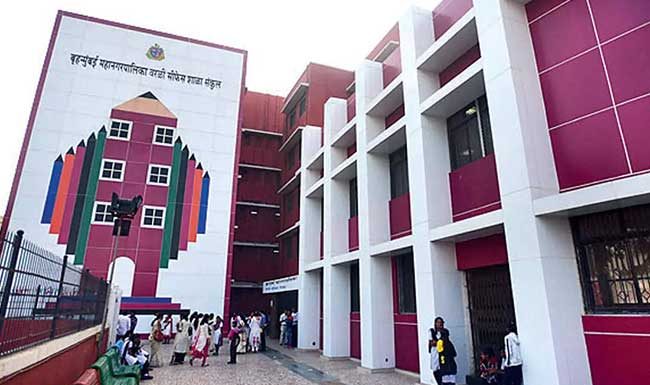 पालिकेच्या शाळा सुरू; पण विद्यार्थ्यांना वह्या, पुस्तकेच नाहीत
