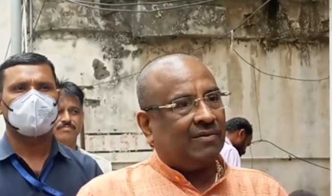 खरा शिवसैनिक कधीही राष्ट्रवादी आणि काँग्रेसला मतदान करणार नाही -मुनगंटीवार
