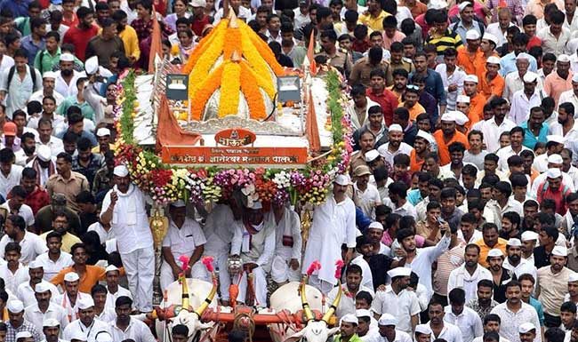 भेटीलागी जीवा लागलीसे आस!