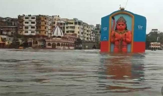 नाशिक जिल्ह्यात पावसाचा हाहाकार
