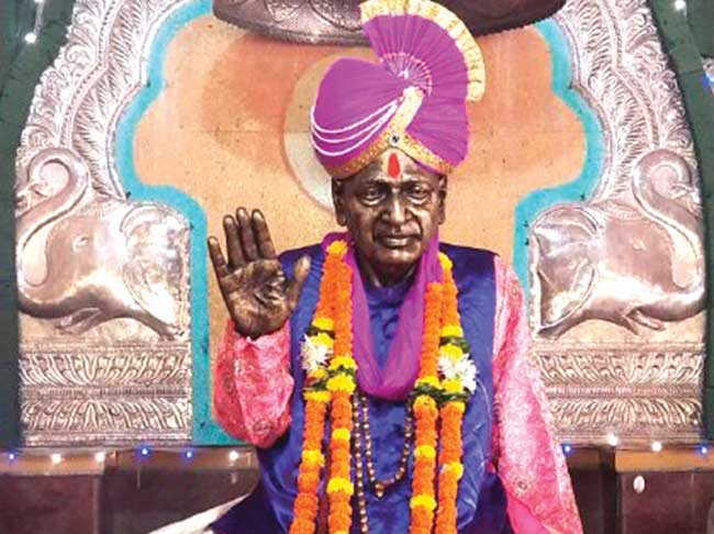 प. पू. बाबांचे कुडाळमध्ये आगमन