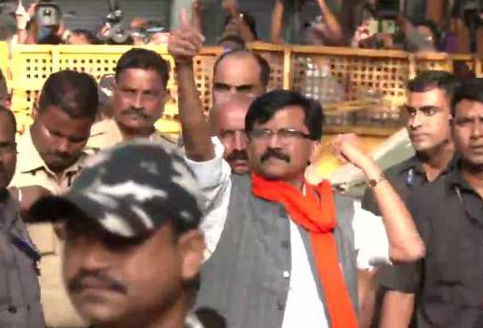 संजय राऊतांच्या अडचणीत वाढ; दोन गाड्या श्रद्धा डेव्हलपर्सच्या नावे