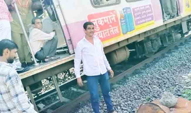 लोकलसमोर लोखंडी ड्रम ठेवून घातपाताचा प्रयत्न
