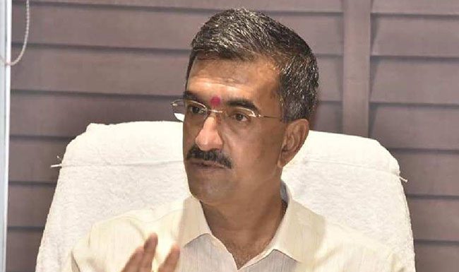 ‘शिवसेना कधीच आधी स्वतःच्या ताटात वाढून घेत नाही’