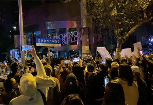 Corona Lockdown : चीनमध्ये लॉकडाऊन विरोधातील आंदोलनात १० जणांचा मृत्यू