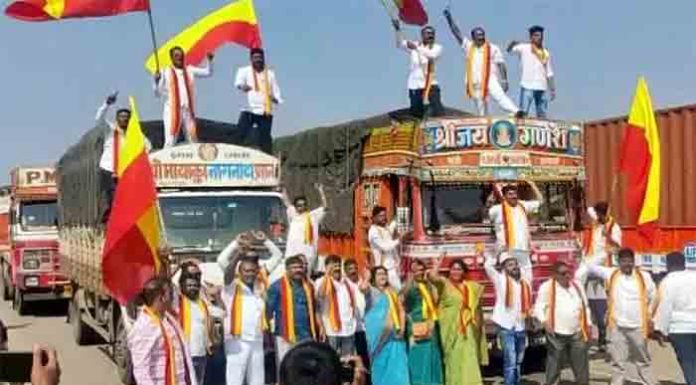 Karnataka : कर्नाटक सीमेवर महाराष्ट्राच्या गाड्यांना पुन्हा काळे फासले!