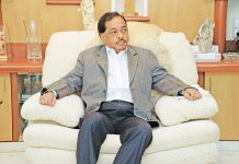 मागे वळून पाहताना...