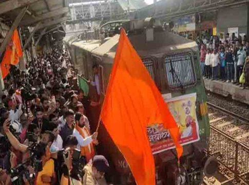 चलो अयोध्या! ठाण्यातून सुमारे दोन हजार शिवसैनिक अयोध्येला रवाना