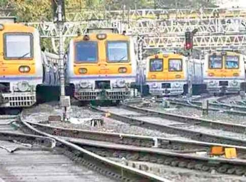 Railway Megablock : उद्या तिन्ही रेल्वे मार्गावर मेगाब्लॉक!