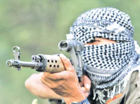 पुलवामामध्ये दहशतवादी हल्ल्याचा कट उधळला