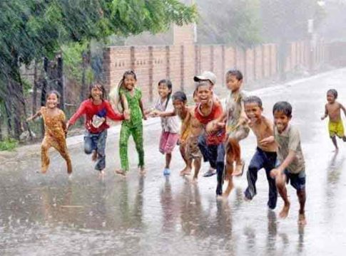Precautions during rainy season : पावसाळ्यात करा 'हे' उपाय, आजारांना म्हणा टाटा बाय बाय!