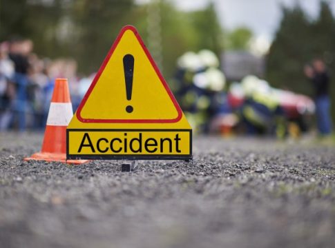 Accident: बीड-परळी मार्गावरील भीषण अपघातात आईसह दोन मुलांचा मृत्यू