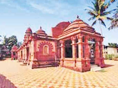 Banda mandir : बांदा शहरातील लोकांचे श्रद्धास्थान स्वयंभू श्री बांदेश्वर मंदिर व भूमिकादेवी