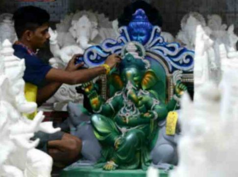 पीओपी मूर्त्यांना ग्राहकांची पसंती...