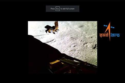 Chandrayaan 3: चंद्रावर गोल-गोल फिरतोय प्रज्ञान रोव्हर, लँडरने पाठवला क्यूट व्हिडिओ