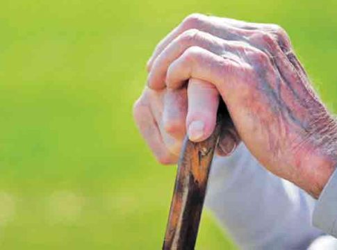 Senior citizens : २१व्या शतकातील वृद्धत्व