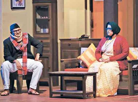 Marathi Natak : प्रेक्षक चुका भूलत नसतात