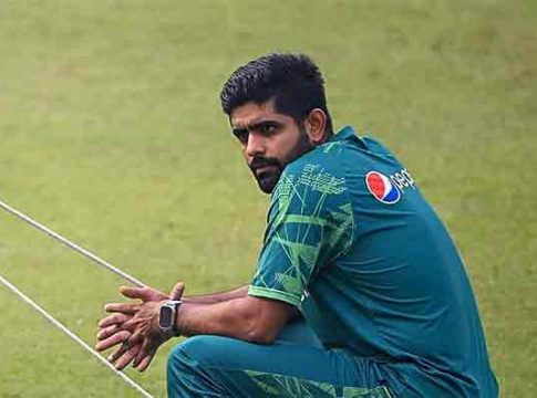Babar Azam: विश्वचषकातील पाकिस्तानच्या कामगिरीनंतर कर्णधारपद सोडणार बाबर?
