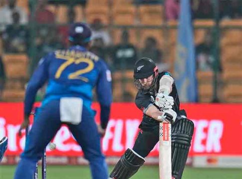 World Cup 2023: न्यूझीलंड सेमीफायनलमध्ये खेळण्यासाठी सज्ज, श्रीलंकेचा केला ५ विकेटनी पराभव