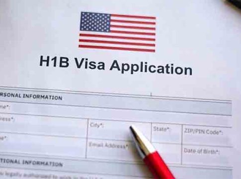 अमेरिकेत H-1B व्हिसाबाबत मोठा निर्णय, भारतीयांना सर्वाधिक फायदा