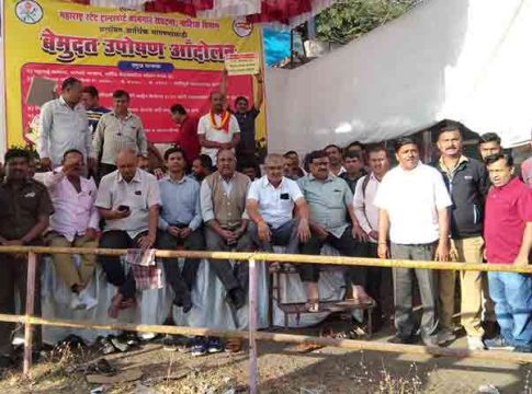 प्रलंबित मागण्यांसाठी एसटी कर्मचारी आक्रमक