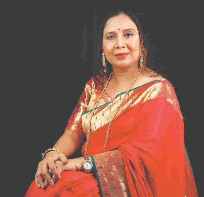 सकारात्मक दृष्टिकोन देणारी होलिस्टिक हीलर