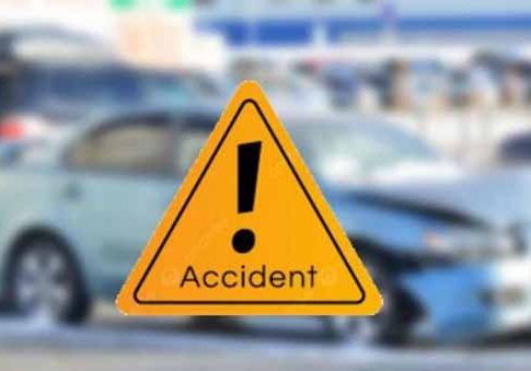 Accident News : भीषण अपघात! बोलेरोने रस्त्याच्या कडेला उभ्या असलेल्या पाच जणांना चिरडले