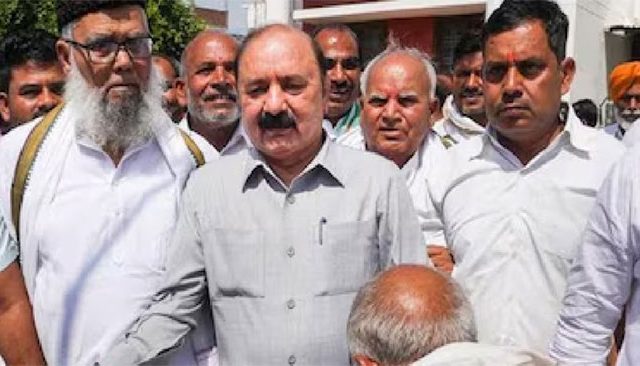 उत्तर प्रदेशच्या काँग्रेस खासदाराने टोचले महाराष्ट्रातील पदाधिका-यांचे कान!