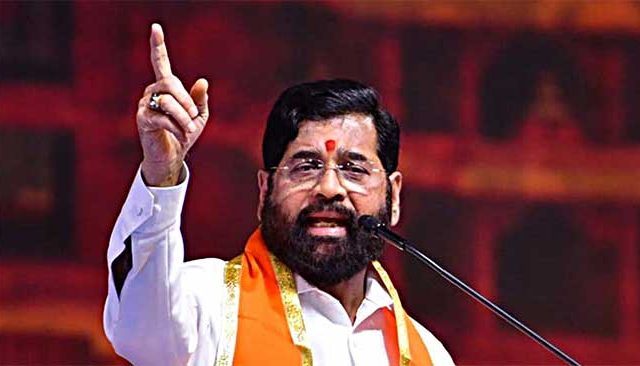 Eknath Shinde : काँग्रेसने दहशतवाद्यांवर कारवाई करण्याची हिंमत दाखवली नाही; यामुळेच लाखो सैनिक शहीद झाले!