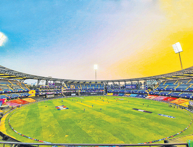 वानखेडे स्टेडियमचे ‘अर्धशतक’