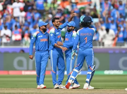 Ind vs Pak: कोहलीचे 'विराट' शतक, भारताचा पाकिस्तानवर दणदणीत विजय