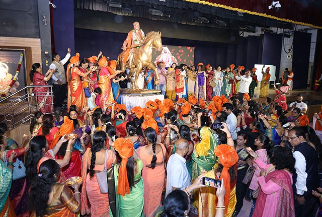 नेत्रदीपक सोहळ्यात रंगला शिवपूजन सोहळा