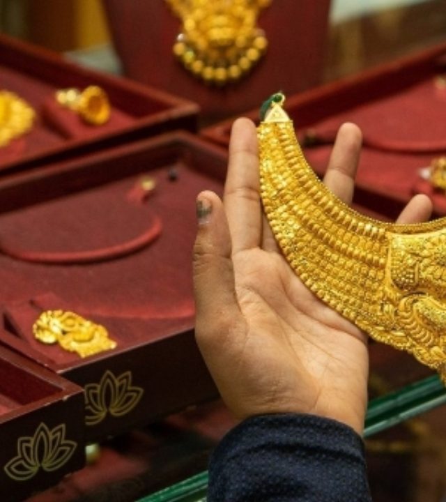 Gold Rate: सोने चांदी दरात मोठी वाढ
