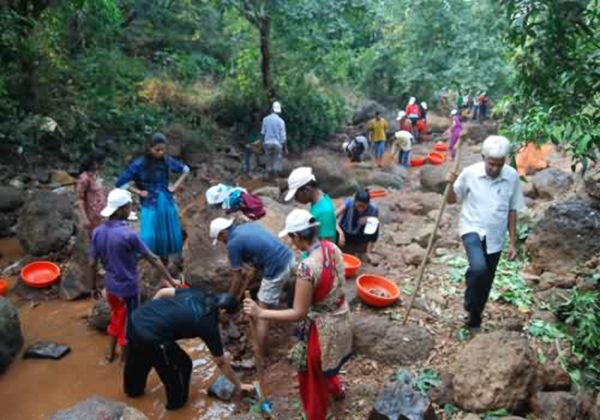 Palghar News : ४ हजार रोहयो मजूरांना थकबाकीची रक्कम होळीपूर्वी मिळणार