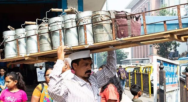 Mumbai Dabbawala : मुंबईचा डबेवाला चालला सुट्टीवर! नेमके कारण काय?