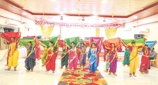 पारंपरिक लावणीचा वारसा पुढील पिढीकडे