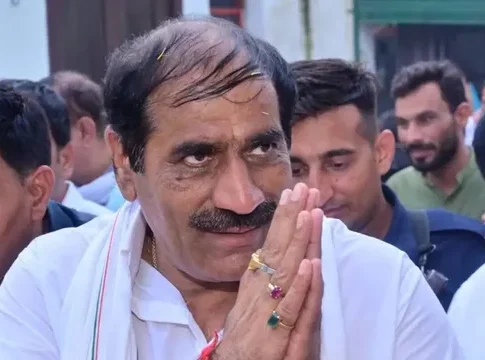 ‘ऑपरेशन धप्पा’: दिल्लीच्या फाईव्ह स्टार हॉटेलमध्ये काँग्रेसचा माजी आमदार सापडला!
