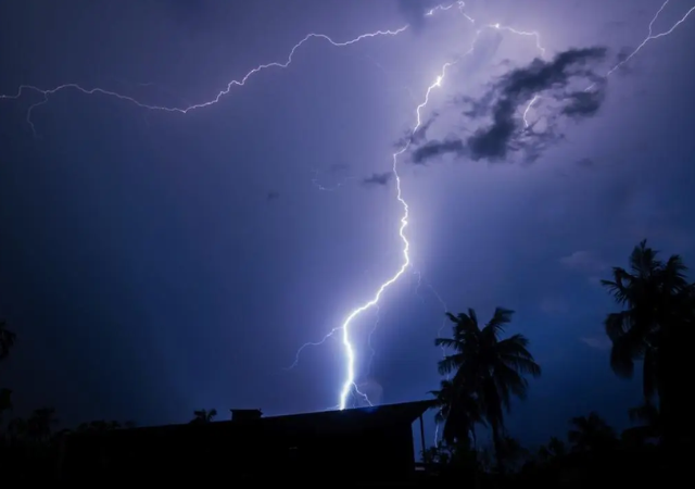 Maharashtra Weather Update: महाराष्ट्रात अवकाळी पावसाचे संकट! भारतीय हवामान विभाग काय म्हणते?