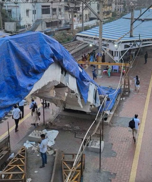 Dombivli : डोंबिवली रेल्वे स्थानकातील रखडलेल्या सरकत्या जिन्याच्या कामाला प्रारंभ