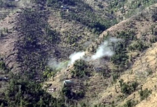 पाकिस्तानकडून सलग बाराव्या रात्री शस्त्रसंधीचे उल्लंघन, भारताकडून चोख प्रत्युत्तर
