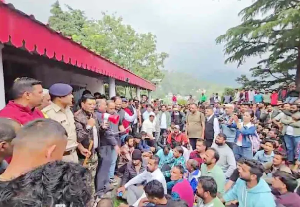 Uttarakhand: नैनितालमध्ये जातीय तणाव, शाळा कॉलेज बंद, नेमकं झालं काय?
