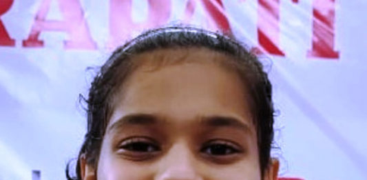 दिया चितळे संयुक्तरीत्या अव्वल स्थानी