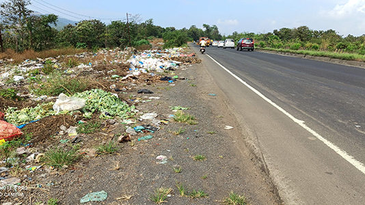 मुंबई-आग्रा महामार्गाला कचऱ्याचा विळखा