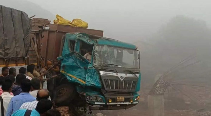 मुंबई-गोवा महामार्गावर चार वाहनांचा विचित्र अपघात