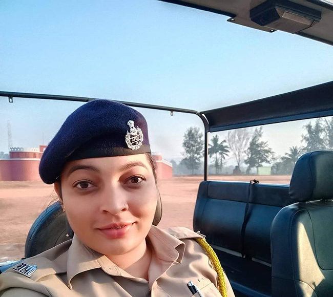व्हीआयपींच्या ‘सारथी’