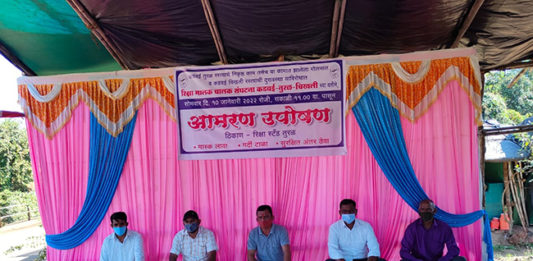 रस्त्याच्या दुरवस्थेविरोधात बेमुदत उपोषण सुरू