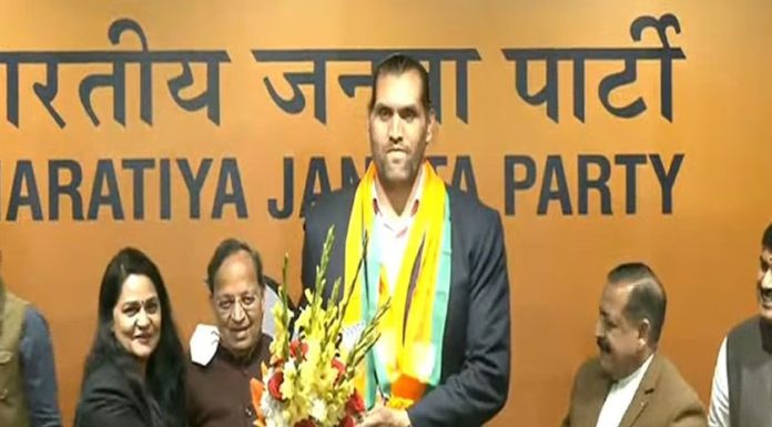 'द ग्रेट खली'चा भाजपात प्रवेश
