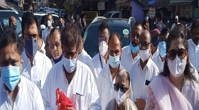 लतादीदींच्या अस्थींचे रामकुंडावर विसर्जन