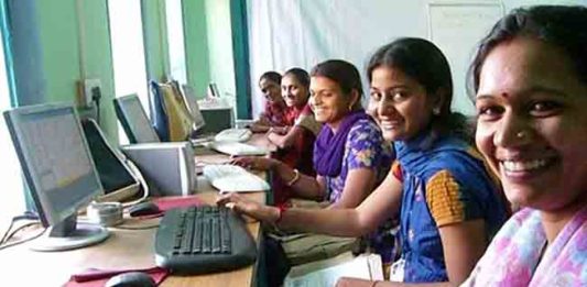 Ladaki Bahin Yojana : मुख्यमंत्री लाडकी बहीण योजनेसाठी १५ दिवसांत ४४ लाख महिलांचे ऑनलाईन अर्ज